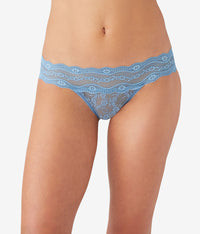 Lace Kiss Bikini: Allure
