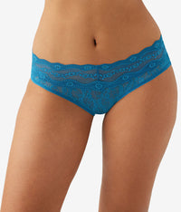 Lace Kiss Hipster: Faience