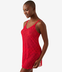 Lace Kiss Chemise: Crimson Red