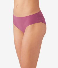 b.bare Cheeky: Raspberry Coulis