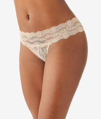 Lace Kiss Bikini: Au Natural