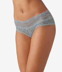 Lace Kiss Hipster: Abyss