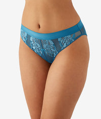 Opening Act Cheeky: Faience