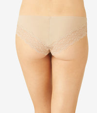 b.bare Cheeky: Au Natural