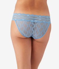 Lace Kiss Bikini: Allure