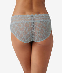 Lace Kiss Hipster: Abyss