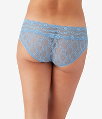 Lace Kiss Hipster: Allure