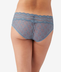 Lace Kiss Hipster: Infinity
