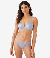 Future Foundation Wire Free T-Shirt Bra: Cosmic Sky